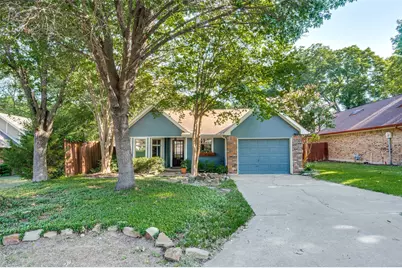 212 W Graham Street, McKinney, TX 75069 - Photo 2