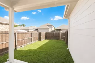 9113 Holliday Ln, Aubrey, TX 76227 - Photo 32