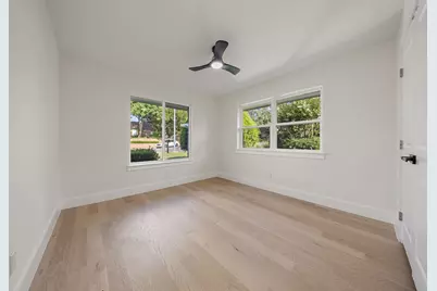 9406 Hilldale Drive, Dallas, TX 75231 - Photo 22
