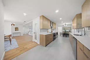 9406 Hilldale Dr, Dallas, TX 75231 - Photo 12