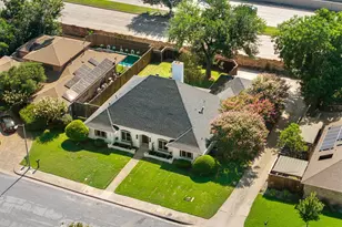 9406 Hilldale Dr, Dallas, TX 75231 - Photo 38