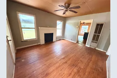 2009 Kingsley Drive, Dallas, TX 75216 - Photo 2