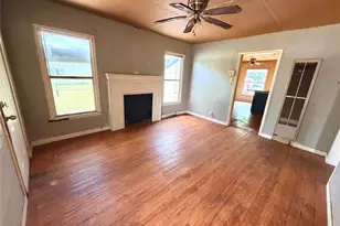2009 Kingsley Dr, Dallas, TX 75216 - Photo 2