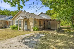 552 S Minter St, Stephenville, TX 76401 - Photo 2