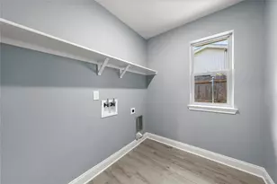 3701 Manor Dr, Waco, TX 76706 - Photo 10