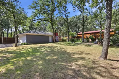 1308 W Redbud Drive, Hurst, TX 76053 - Photo 22