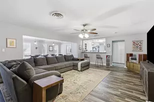 1308 W Redbud Dr, Hurst, TX 76053 - Photo 18