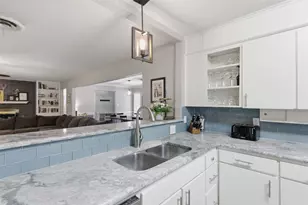 1308 W Redbud Dr, Hurst, TX 76053 - Photo 18