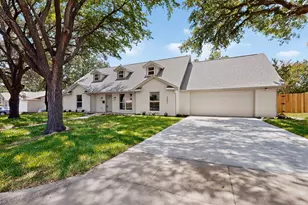 4001 Georgian Dr, Haltom City, TX 76117 - Photo 2
