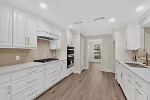 4001 Georgian Dr, Haltom City, TX 76117 - Photo 14
