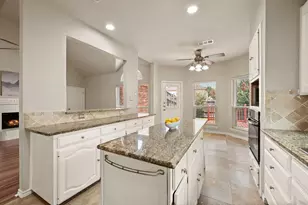 1133 Kelly Ln, Lewisville, TX 75077 - Photo 12