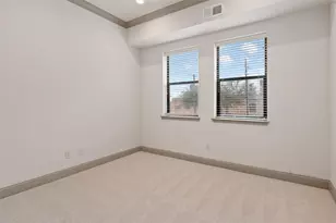 1021 Pavillion Ave, Dallas, TX 75204 - Photo 10