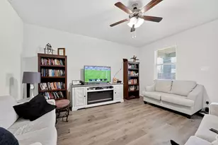 10105 Sunnyview Ln, Aubrey, TX 76227 - Photo 6