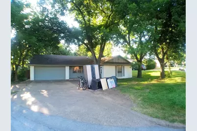 522 4th Street, Grand Prairie, TX 75050 - Photo 2