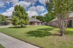 304 Mary Kay Ct, Burleson, TX 76028 - Photo 8