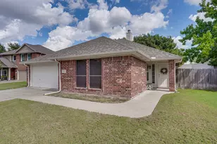 304 Mary Kay Ct, Burleson, TX 76028 - Photo 1