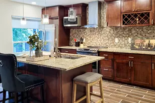 5815 Phoenix Dr, Dallas, TX 75231 - Photo 2