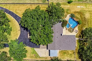 1229 Briarwood St, Weatherford, TX 76087 - Photo 4