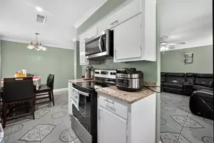 519 E 8th St, Irving, TX 75060 - Photo 12