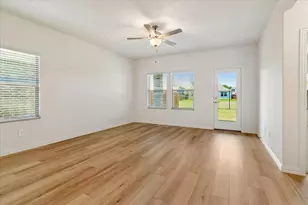 1404 Bridgestone Dr, Princeton, TX 75071 - Photo 6
