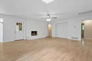 7409 Pinehurst Dr W, Fort Worth, TX 76134 - Photo 12
