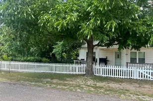 169 Glenn St, Bluff Dale, TX 76433 - Photo 2