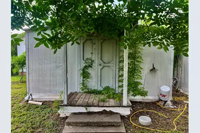 169 Glenn Street, Bluff Dale, TX 76433 - Photo 32