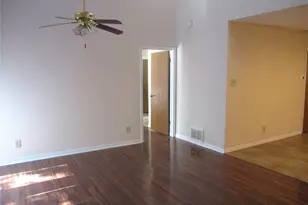 203 Yorkshire Ct, Euless, TX 76040 - Photo 8