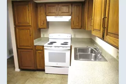 203 Yorkshire Court, Euless, TX 76040 - Photo 6