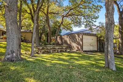 916 Kimbrough Road, Azle, TX 76020 - Photo 36