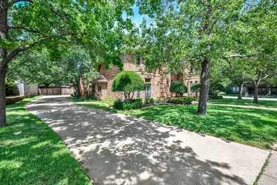 3700 Hillwood Way, Bedford, TX 76021 - Photo 4