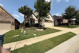 2707 Point Vista Dr, Lewisville, TX 75067 - Photo 2