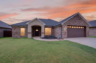 527 Limestone Cir, Mabank, TX 75147 - Photo 2