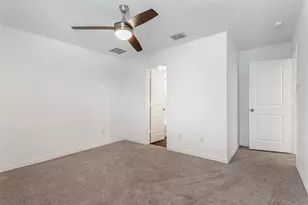9213 Marilyn Pl, Dallas, TX 75227 - Photo 16