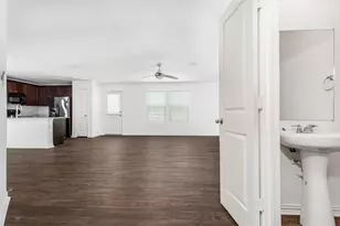 9213 Marilyn Pl, Dallas, TX 75227 - Photo 4