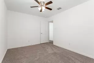 9213 Marilyn Pl, Dallas, TX 75227 - Photo 20