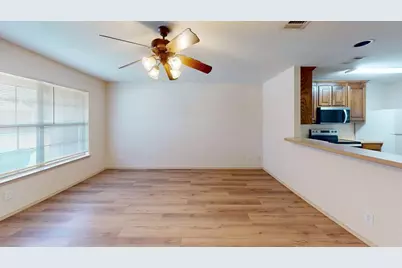 2335 N Elm Street, Denton, TX 76201 - Photo 8