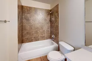 2335 N Elm St, Denton, TX 76201 - Photo 16