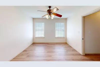 2335 N Elm Street, Denton, TX 76201 - Photo 10