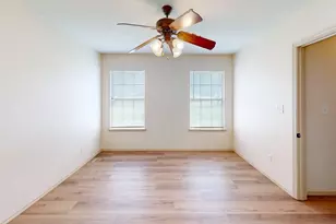 2335 N Elm St, Denton, TX 76201 - Photo 10