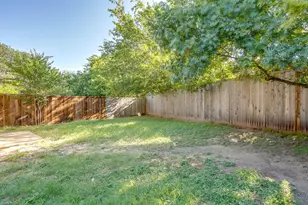 6725 Glenbrook Ln, Fort Worth, TX 76133 - Photo 20