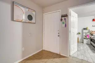 6725 Glenbrook Ln, Fort Worth, TX 76133 - Photo 4