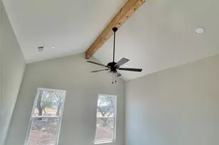 2004 Collin St, Weatherford, TX 76085 - Photo 18