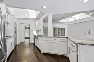 9178 Glen Springs Dr, Dallas, TX 75243 - Photo 10