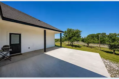 117 Rock Salt Drive, Springtown, TX 76082 - Photo 32