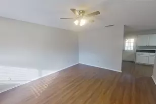 701 S Valentine Dr, Sherman, TX 75090 - Photo 2