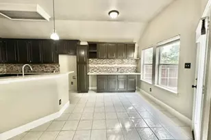 2407 Page Pl, Mansfield, TX 76063 - Photo 4