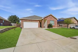 540 S Heights Dr, Crowley, TX 76036 - Photo 1
