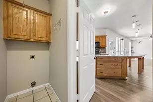 4217 Bent Oaks Dr, Arlington, TX 76001 - Photo 10