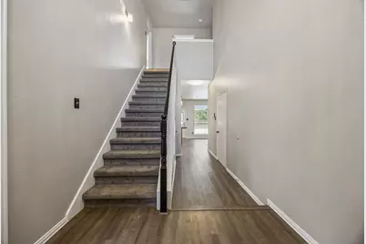 4217 Bent Oaks Drive, Arlington, TX 76001 - Photo 2